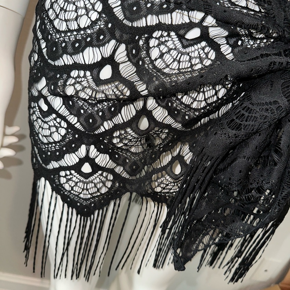 BECCA *Malay* black crochet lace fringe coverup skirt sarong shawl headwrap - Picture 3 of 7